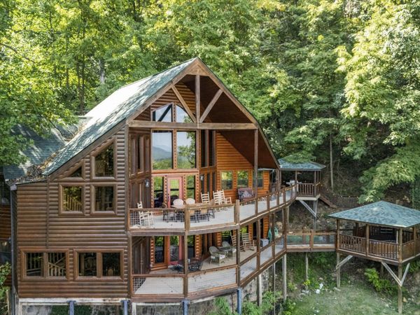 3280 Balsam Slopes Road , Sevierville, TN 37862