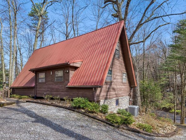 1235 N Baden Drive , Gatlinburg, TN 37738