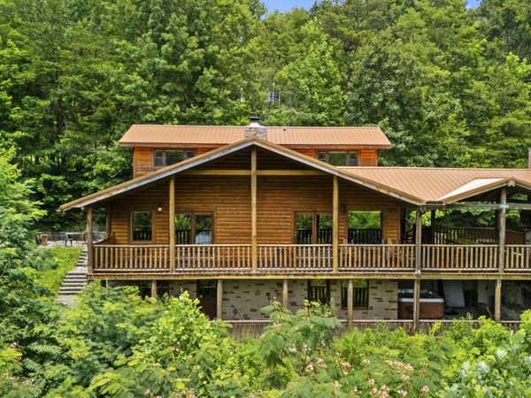 4750 Townsend Drive , Gatlinburg, TN 37738