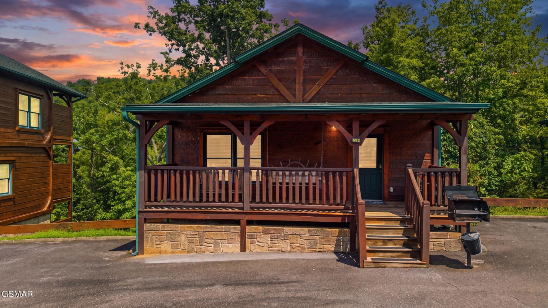 832 Great Smoky Way, Gatlinburg, TN 37738 Main Photo