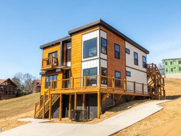 717 Bullwinkle Way , Sevierville, TN 37862
