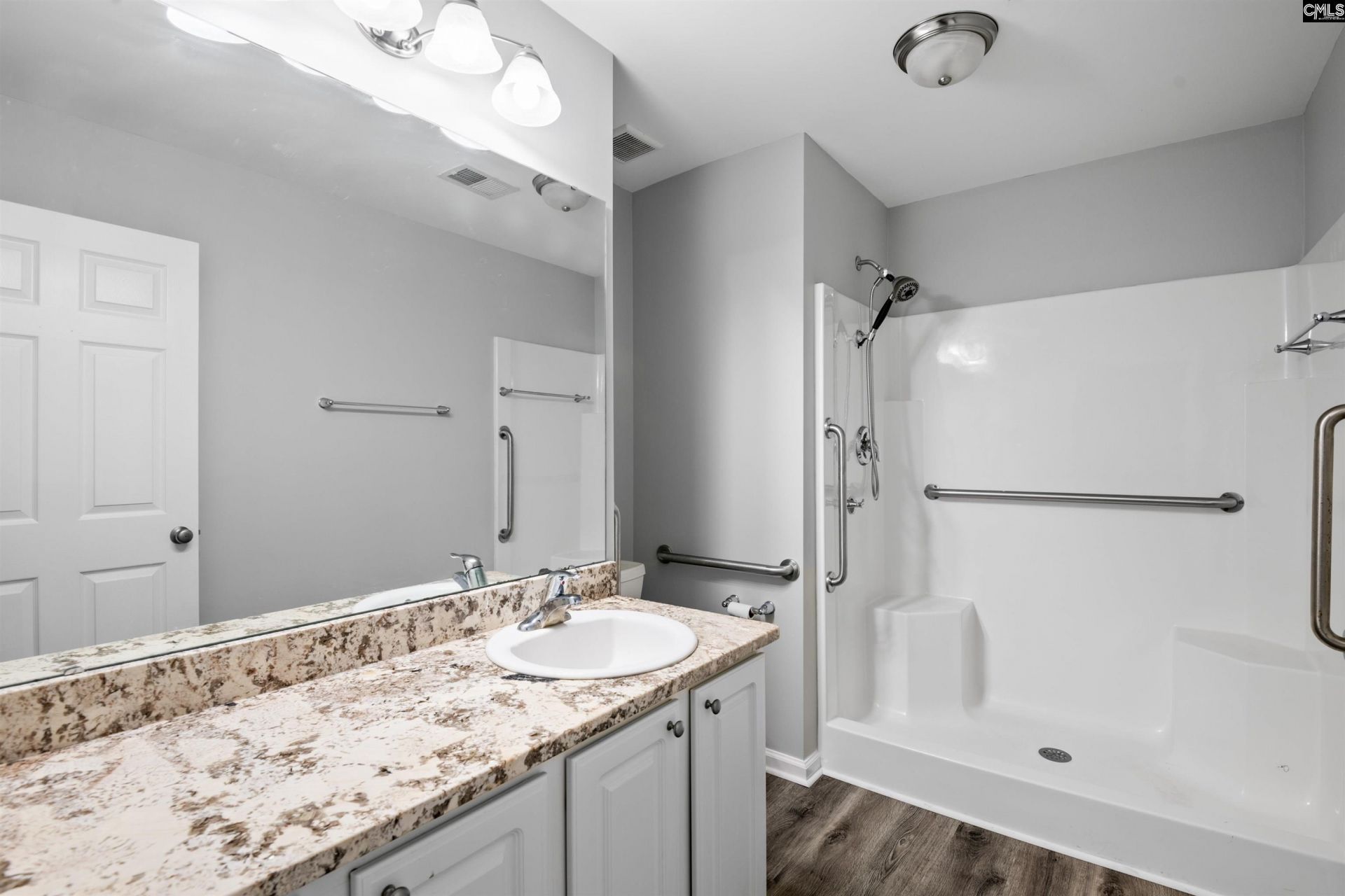 108 Harvest Glen Lane  Photo 12