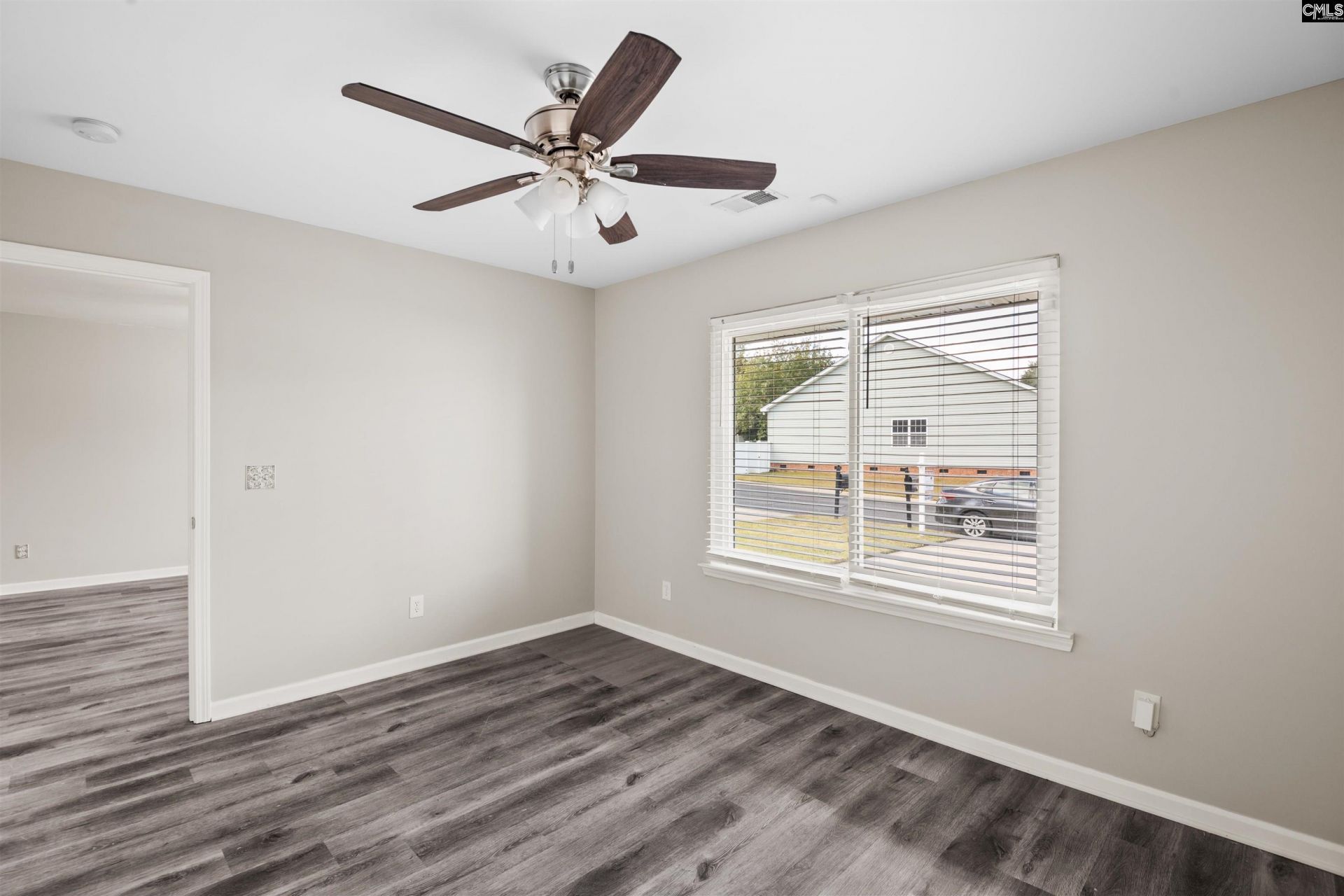 108 Harvest Glen Lane  Photo 14
