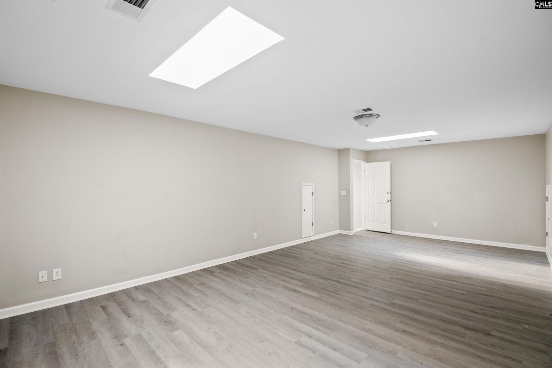 108 Harvest Glen Lane  Photo 16