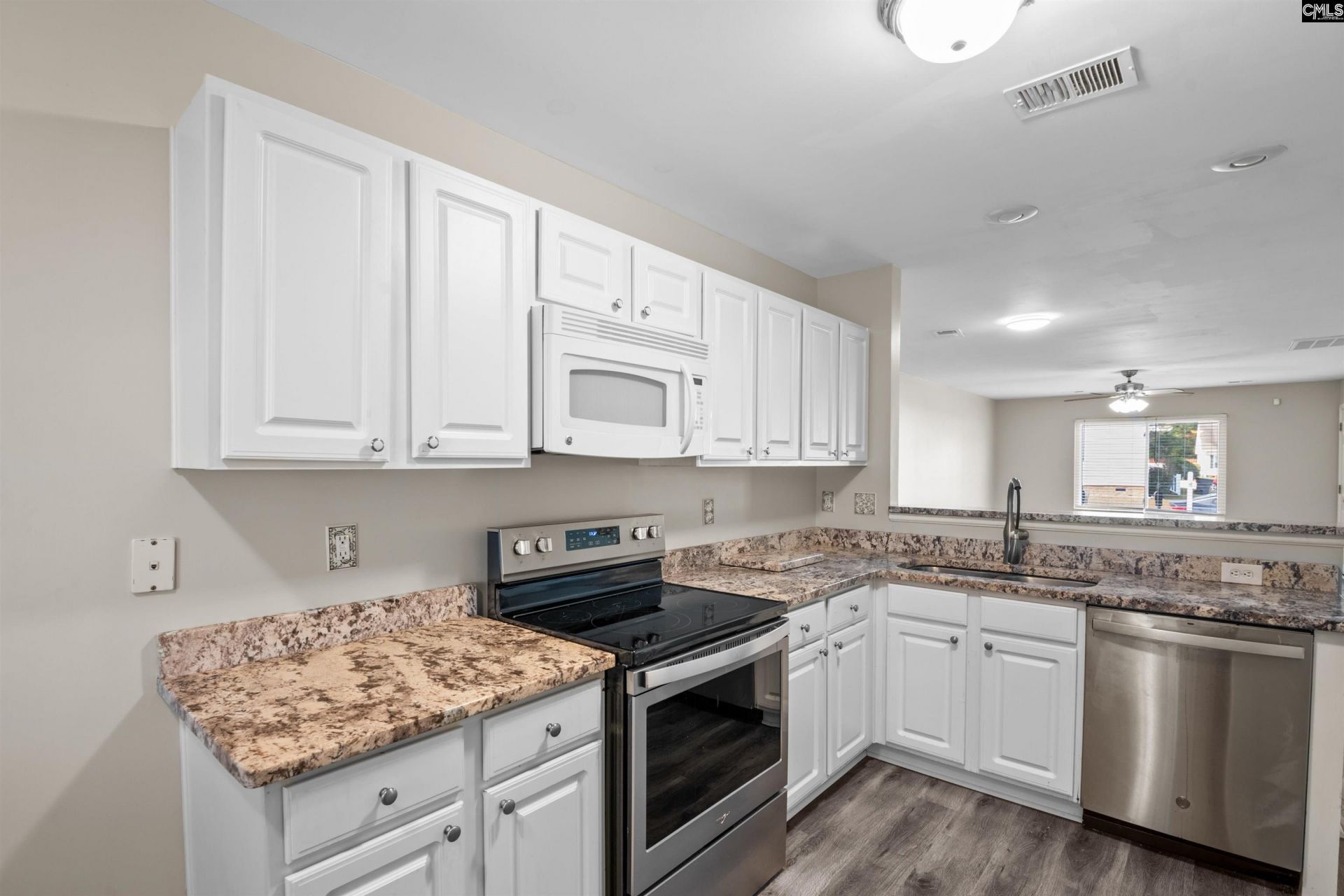 108 Harvest Glen Lane  Photo 8
