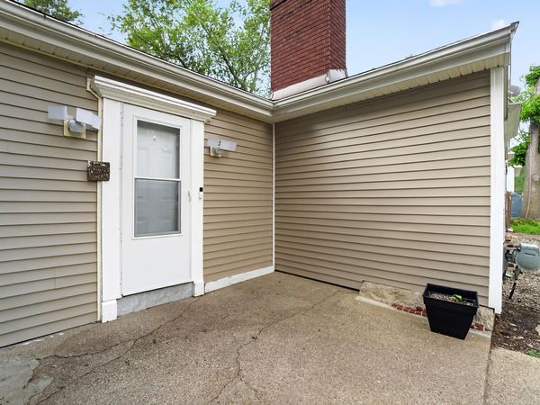 6140 Pinckney Road, Pinckney, MI 48169