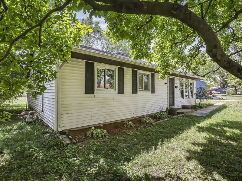 5289 Crescent Drive , Hilliard, OH 43026 Photo 2