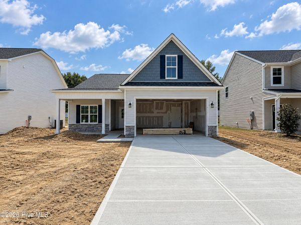101 Crossvine Street, Selma, NC 27576