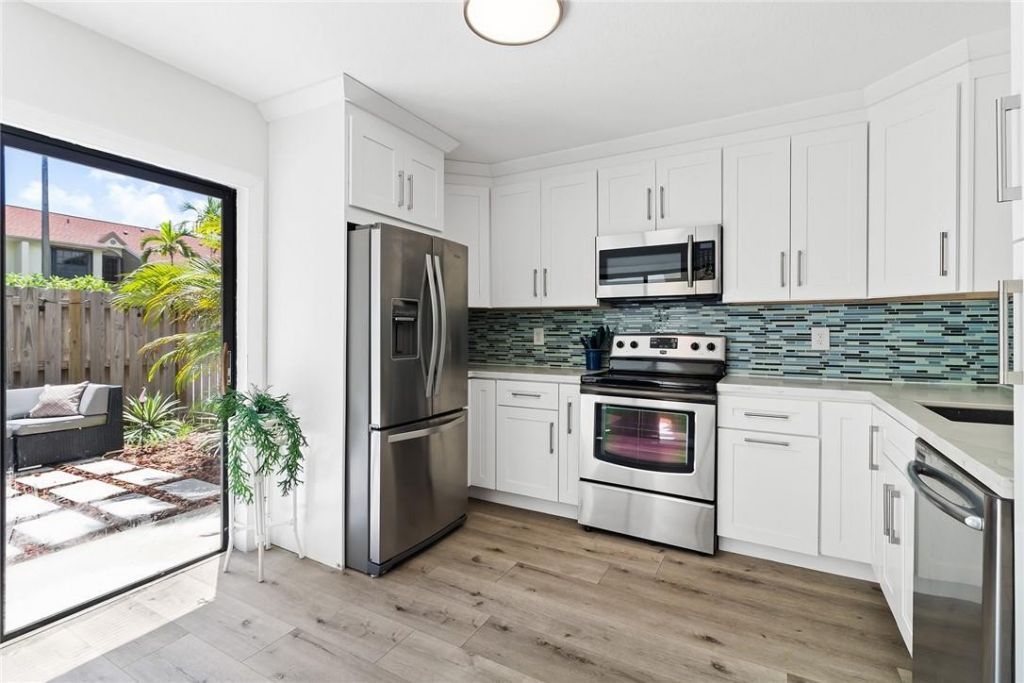 324 City View Drive, Fort Lauderdale, FL 33311 Photo