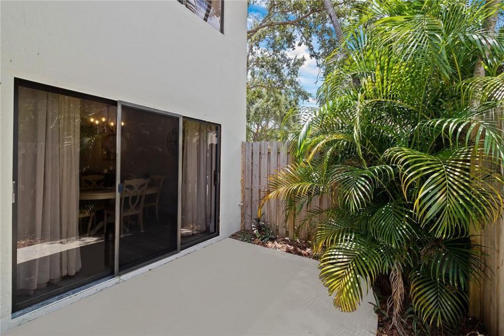 324 City View Drive, Fort Lauderdale, FL 33311 Photo
