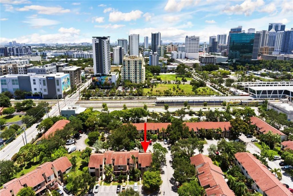 324 City View Drive, Fort Lauderdale, FL 33311 Photo