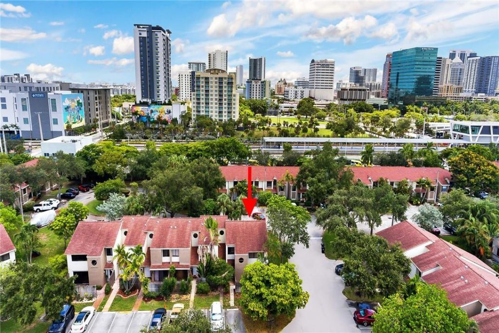 324 City View Drive, Fort Lauderdale, FL 33311 Photo