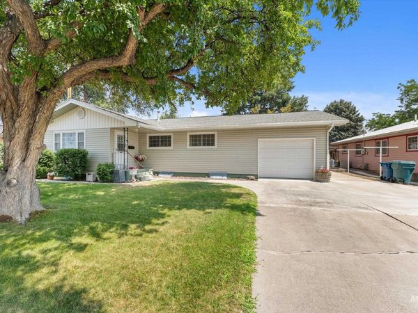 980 N 6th East, Mountain Home, ID 83647