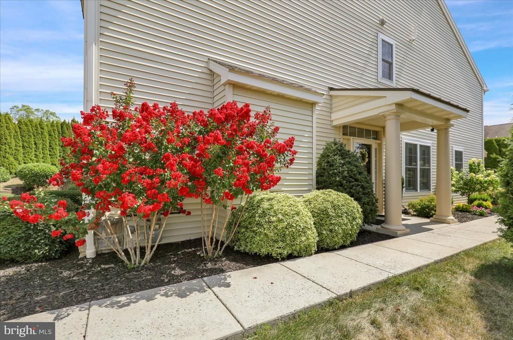 217 SPRINGMONT DRIVE , WYOMISSING, PA 19610