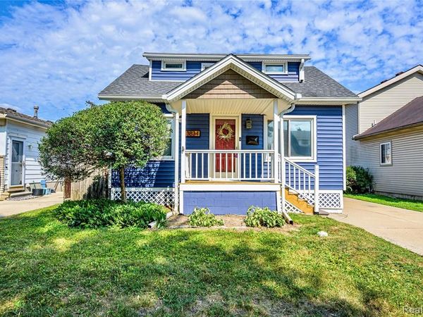 3834 Oakshire Avenue , Berkley, MI 48072