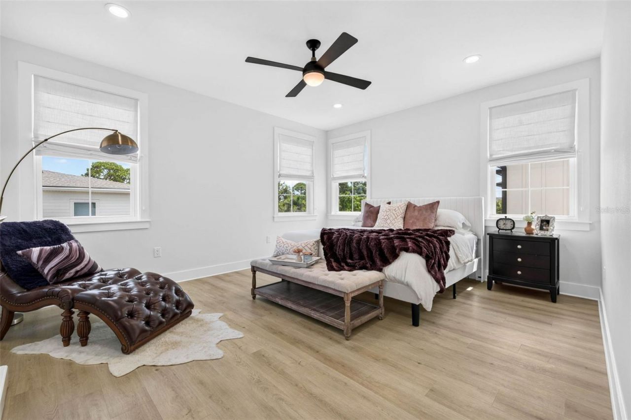 1717 Massachusetts Avenue Ne, Saint Petersburg, FL 33703 Photo