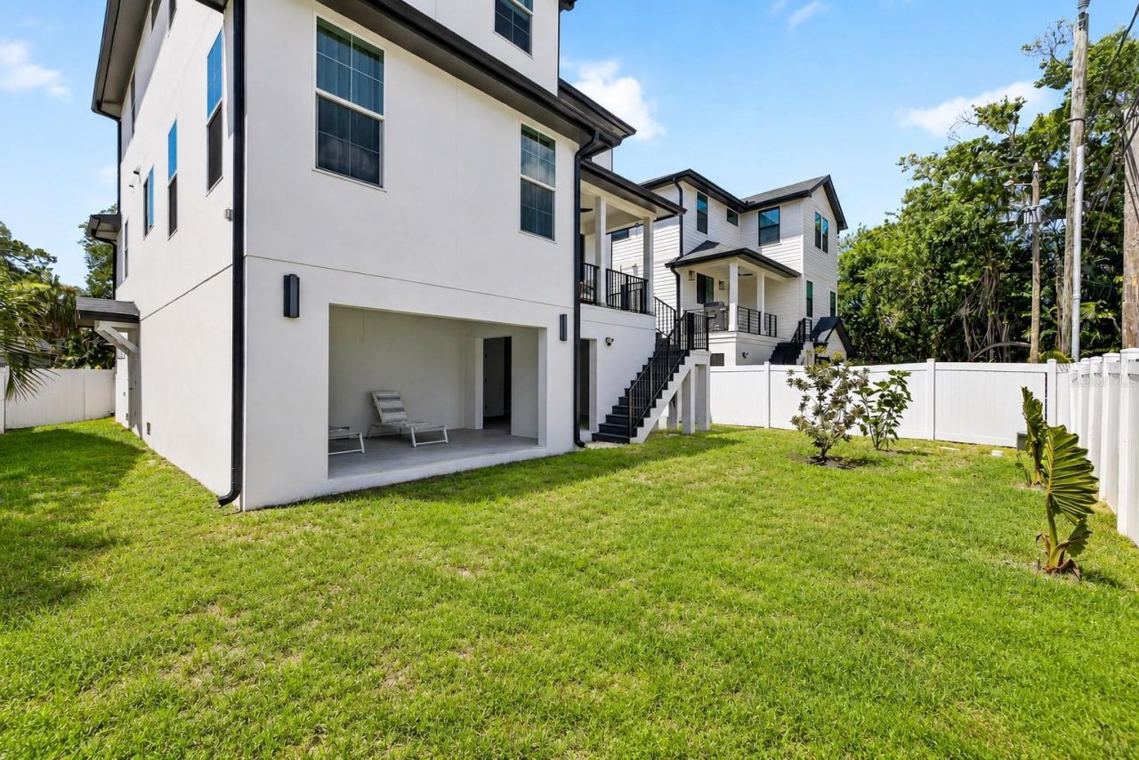 1717 Massachusetts Avenue Ne, Saint Petersburg, FL 33703 Photo