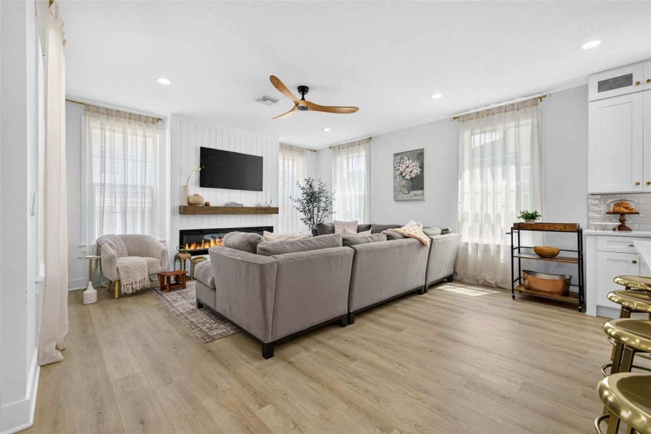 1717 Massachusetts Avenue Ne, Saint Petersburg, FL 33703 Photo