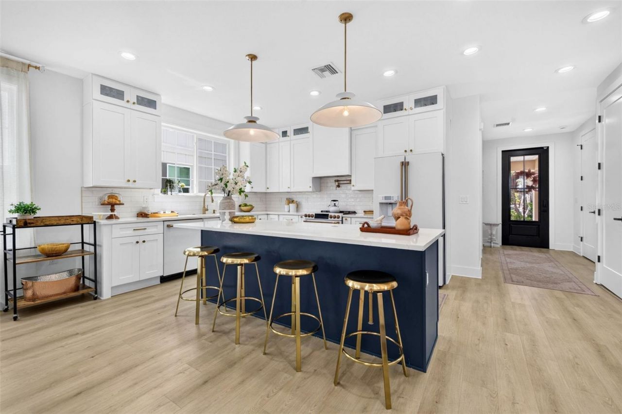 1717 Massachusetts Avenue Ne, Saint Petersburg, FL 33703 Photo