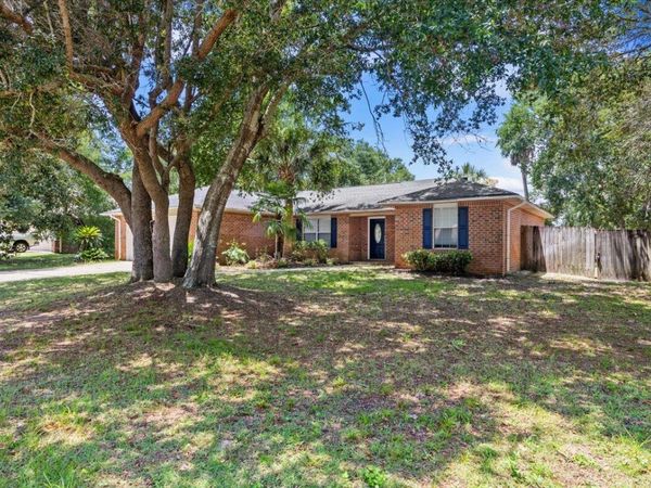 7280 Mossy Oaks Court, Navarre, FL 32566