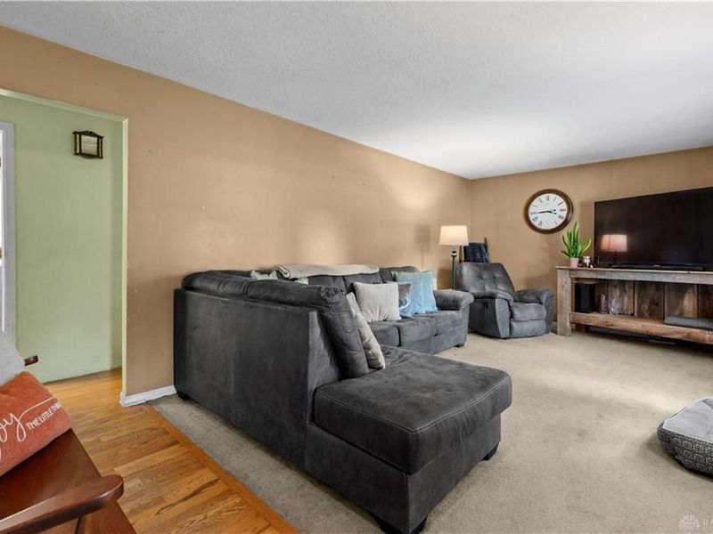 8878 Twincreek Drive, Franklin, OH 45005 Photo 12