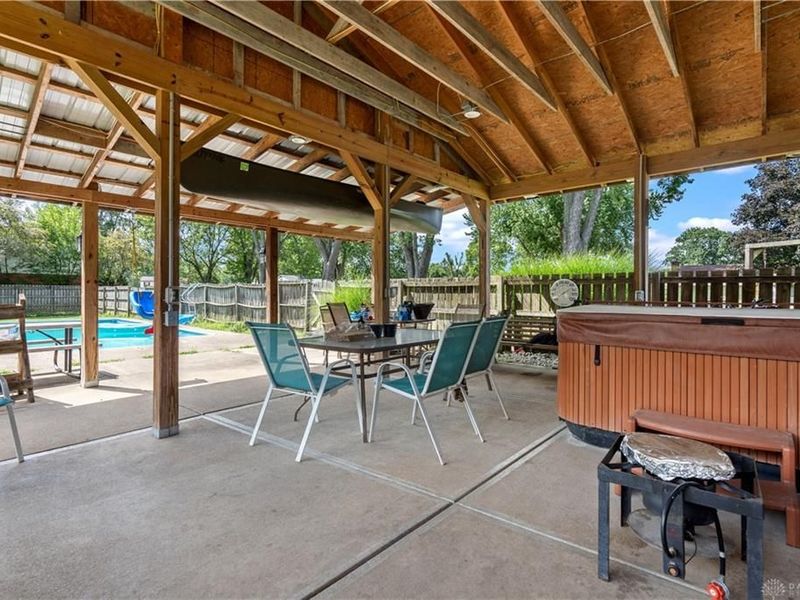 8878 Twincreek Drive, Franklin, OH 45005 Photo 7