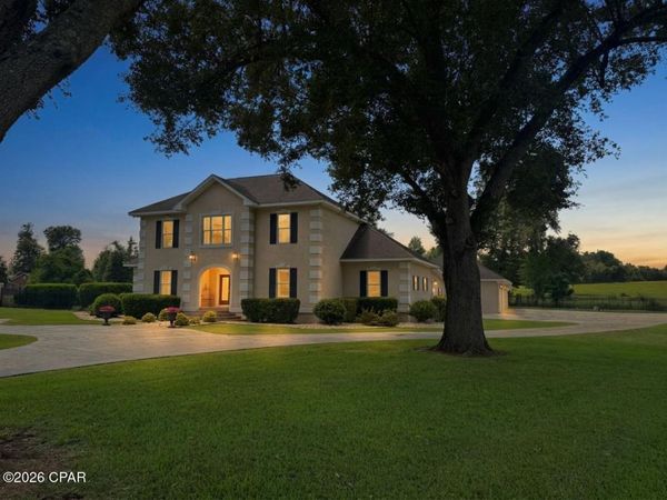 4528 Red Oak , Marianna, FL 32446