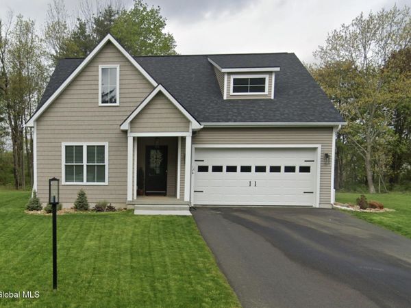 51 Nadia Boulevard, Wynantskill, NY 12198