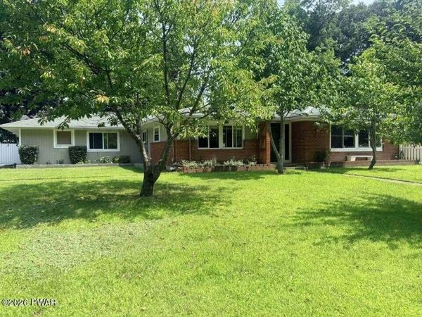 12 Mae Lane, Matamoras, PA 18336