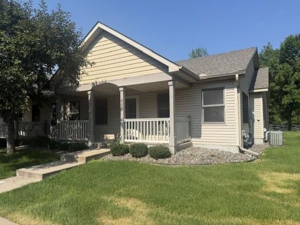 609 Vine Lane , Monticello, MN 55362