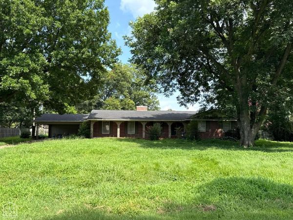123 East, Osceola, AR 72370
