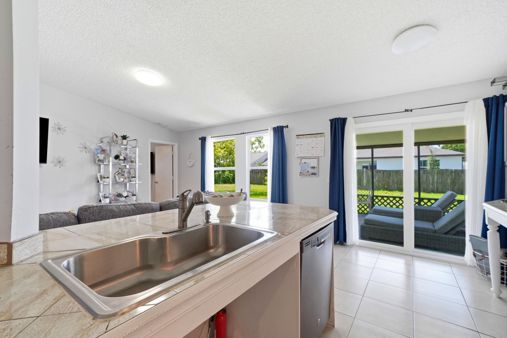 1074 SW Barbarosa Avenue Sw, Port Saint Lucie, FL 34953 Photo
