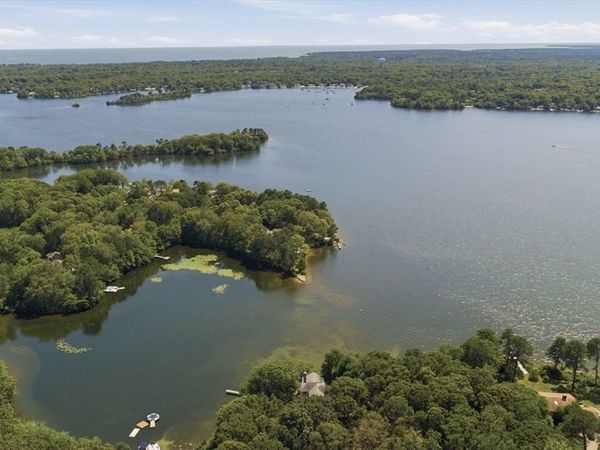 34 Shirley Point Rd, Barnstable, MA 02632
