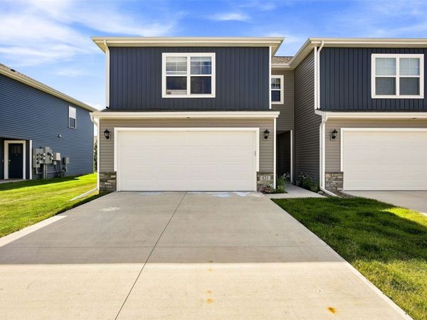 831 Oak Drive , Palo, IA 52324