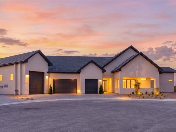5865 St Ebbes, Las Vegas, NV 89131