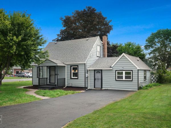 15701 Central Park Avenue , Markham, IL 60428