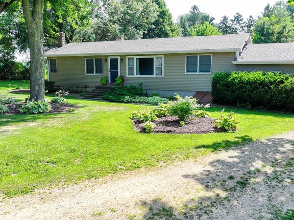 1727 HWY 67 Avenue , Clinton, IA 52732