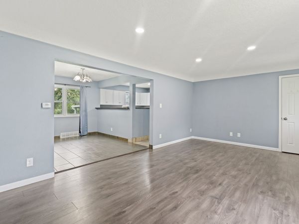 616 Creston Avenue, Des Moines, IA 50315