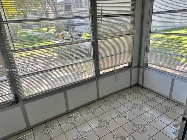 380 E Laurel Dr , Unit 4D, Margate, FL 33063 Photo