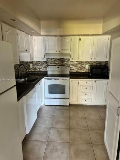 380 E Laurel Dr , Unit 4D, Margate, FL 33063 Photo
