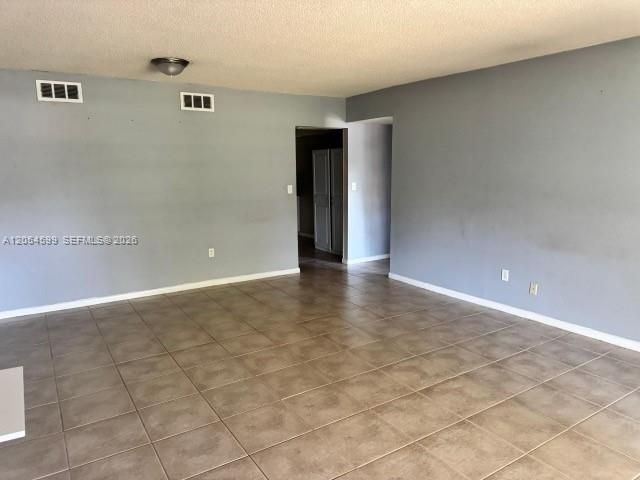 380 E Laurel Dr , Unit 4D, Margate, FL 33063 Photo