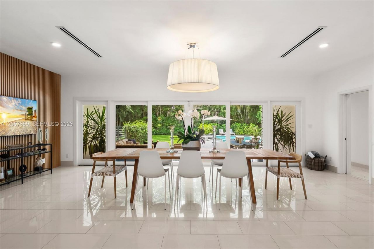 641 Island Rd, Miami, FL 33137 Photo