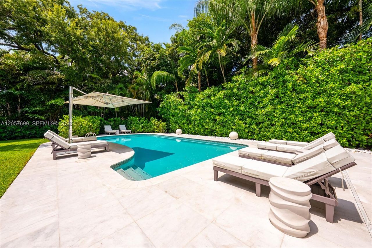 641 Island Rd, Miami, FL 33137 Photo