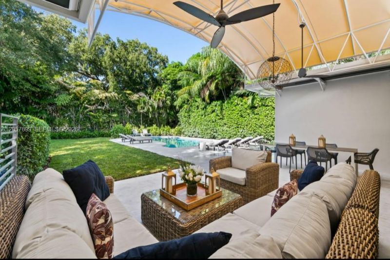 641 Island Rd, Miami, FL 33137 Photo