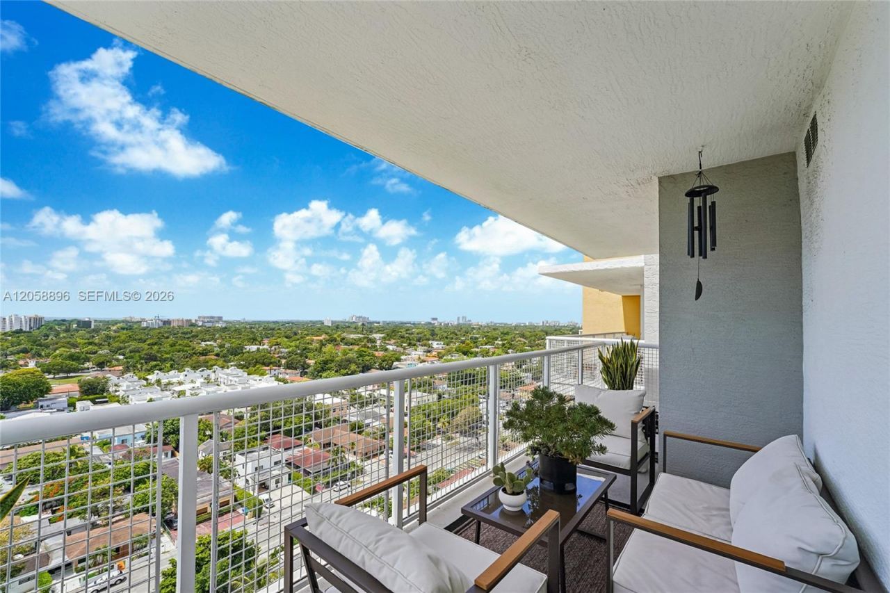 900 SW 8th St , Unit 1609, Miami, FL 33130 Photo