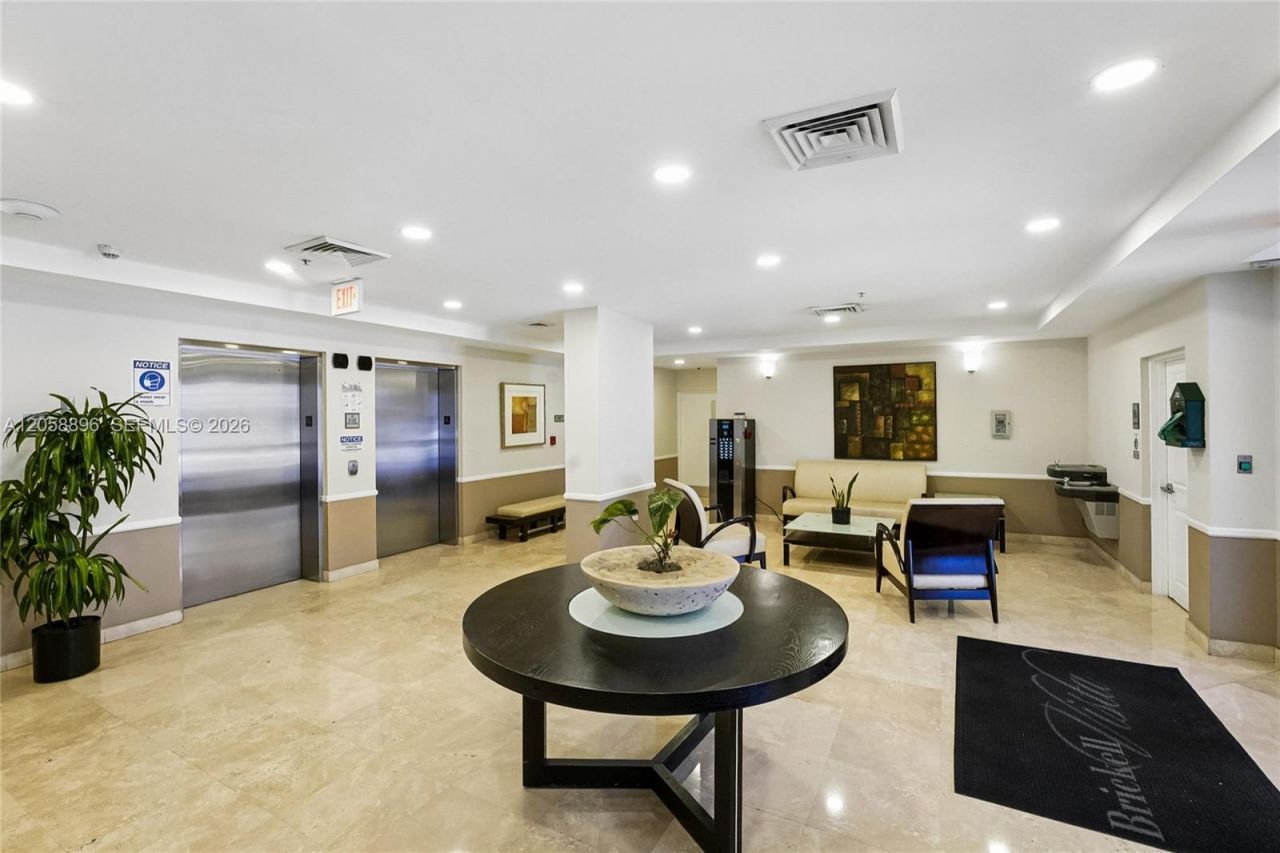 900 SW 8th St , Unit 1609, Miami, FL 33130 Photo