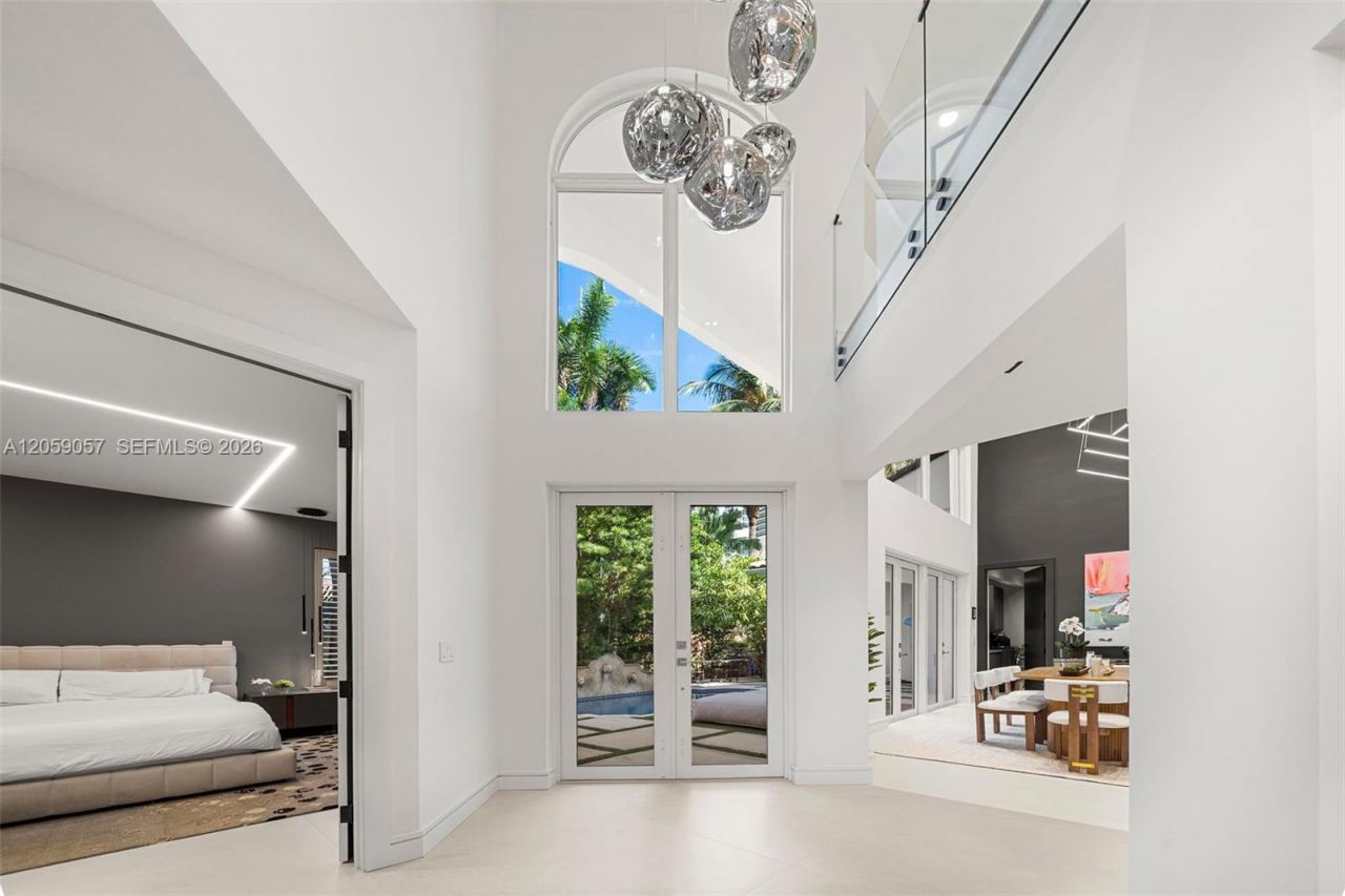 4027 194th Trl, Sunny Isles Beach, FL 33160 Photo