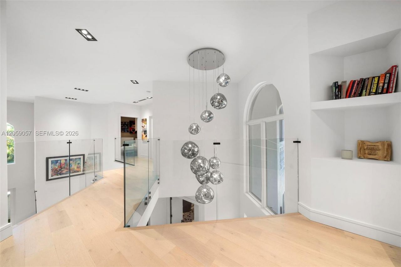 4027 194th Trl, Sunny Isles Beach, FL 33160 Photo