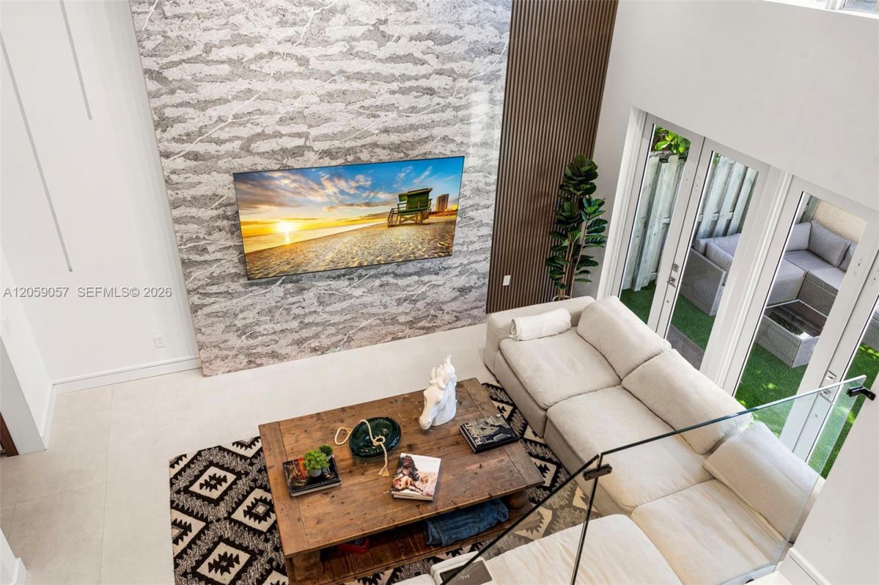 4027 194th Trl, Sunny Isles Beach, FL 33160 Photo
