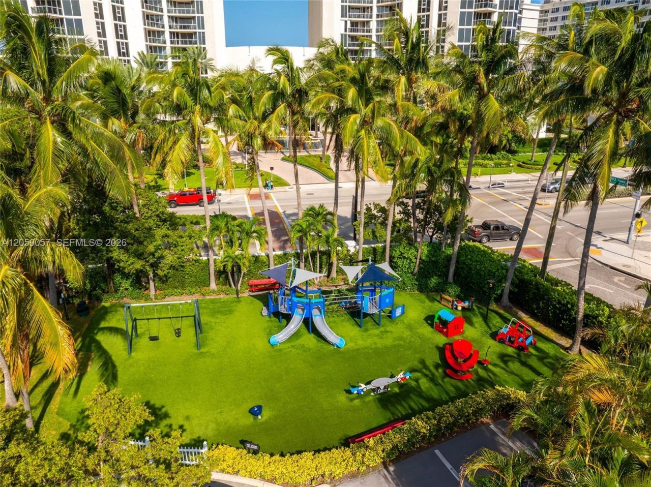 4027 194th Trl, Sunny Isles Beach, FL 33160 Photo